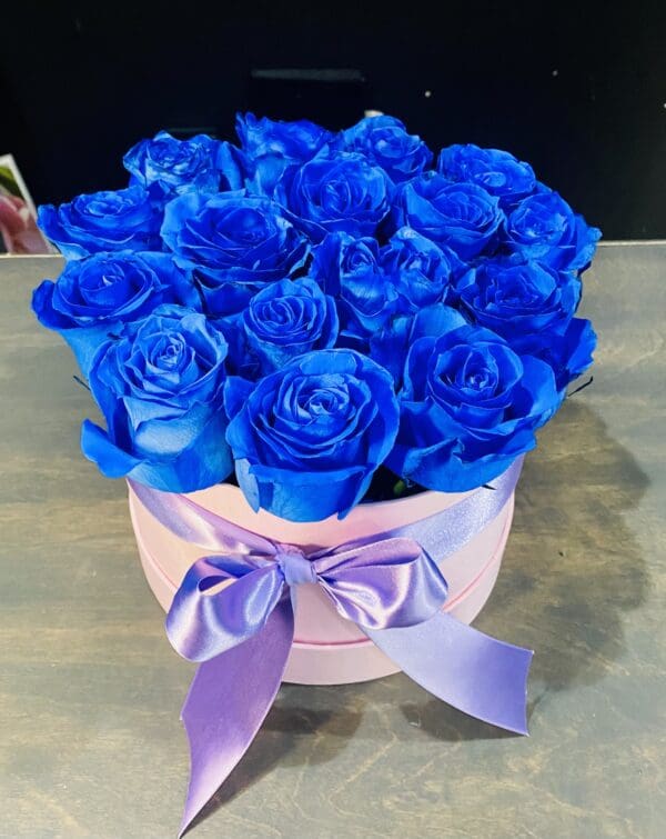 Pink Box with Blue Roses - Image 2