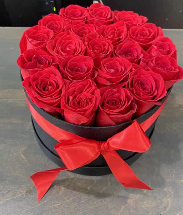 Red Roses in Black Box - Image 4