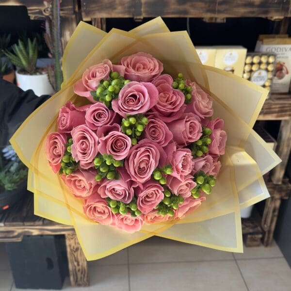 24 PINK HERMOSA ROSES BOUQUET