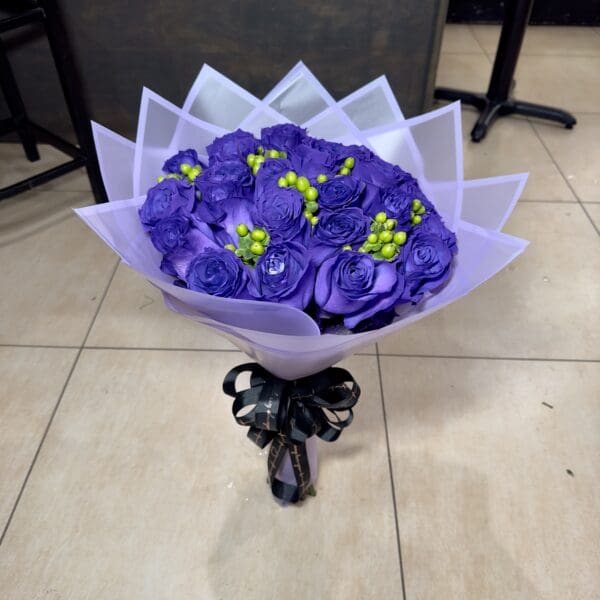 24 PURPLE PREMIUM ROSES BOUQUET WRAPPED - Image 3