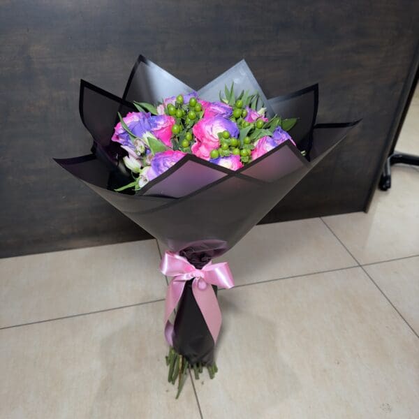 12 PAYASITOS PREMIUM ROSES BOUQUET - Image 3