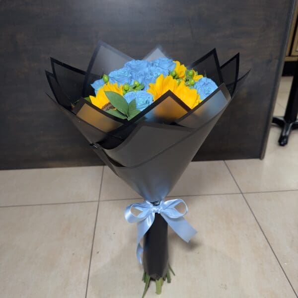 SKY BLUE ROSES AND SUNFLOWERS - Image 4