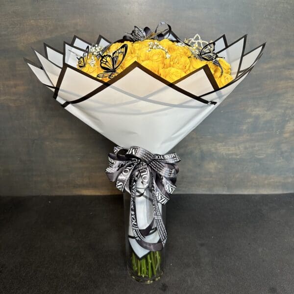 50 YELLOW LONG STEM ROSES BOUQUET - Image 3