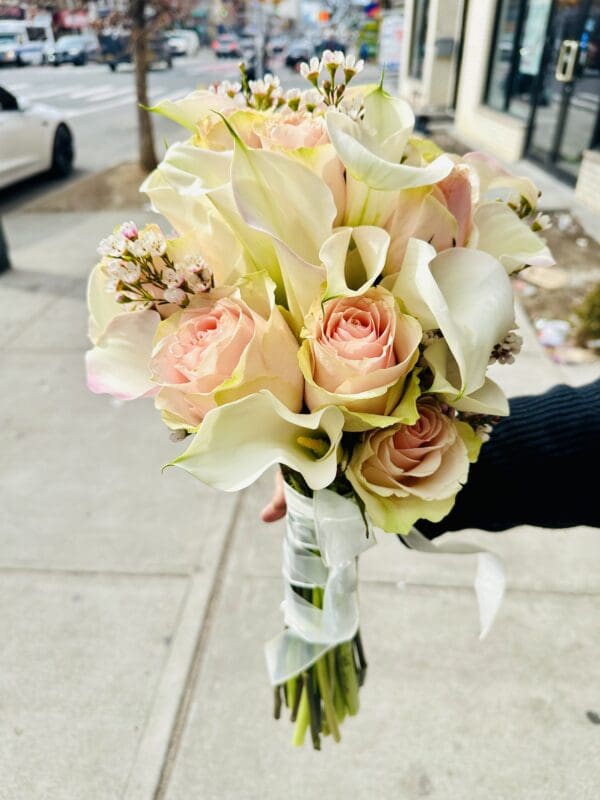 CALLAS LILIES-ROSES BRIDAL BOUQUET - Image 3