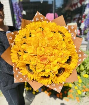 Yellow Flowers Ramo Buchon